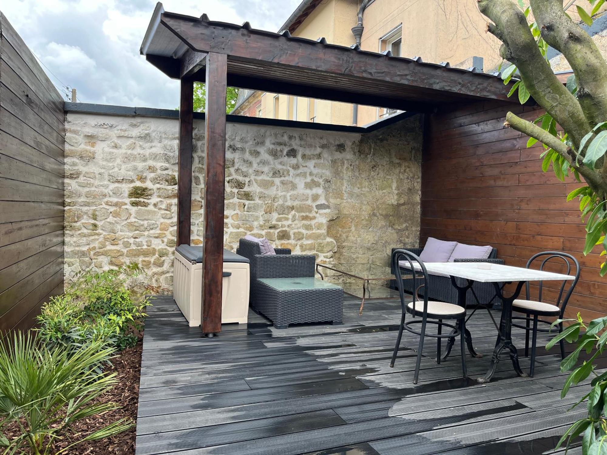 Hébergement de vacances Luxe + Jardin Et Terrasse Pontoise