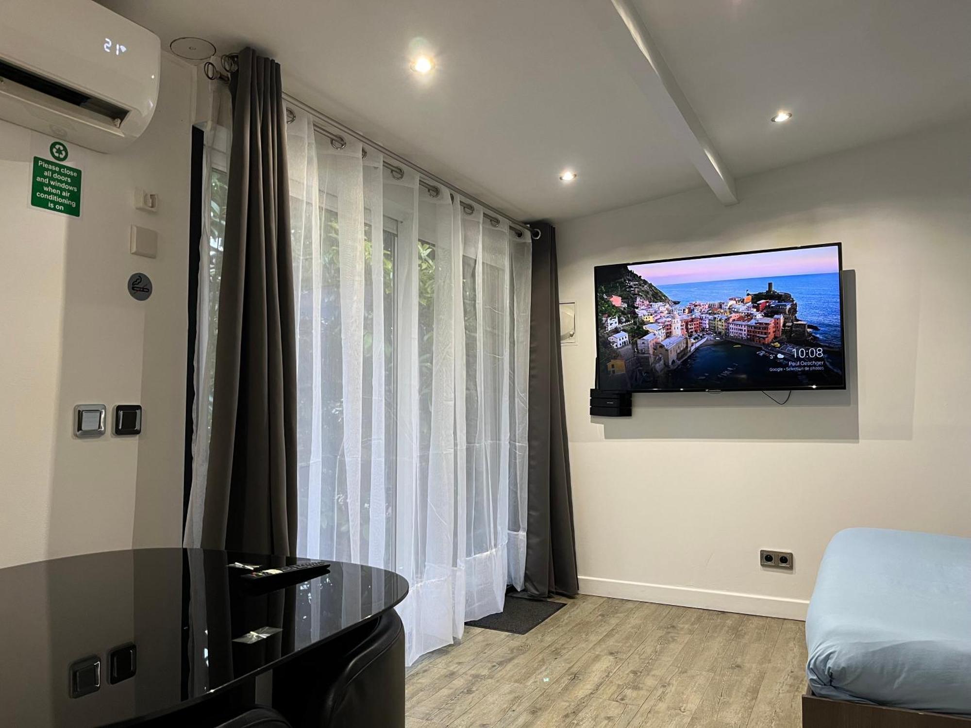 Luxe + Jardin Et Terrasse Hébergement de vacances Pontoise