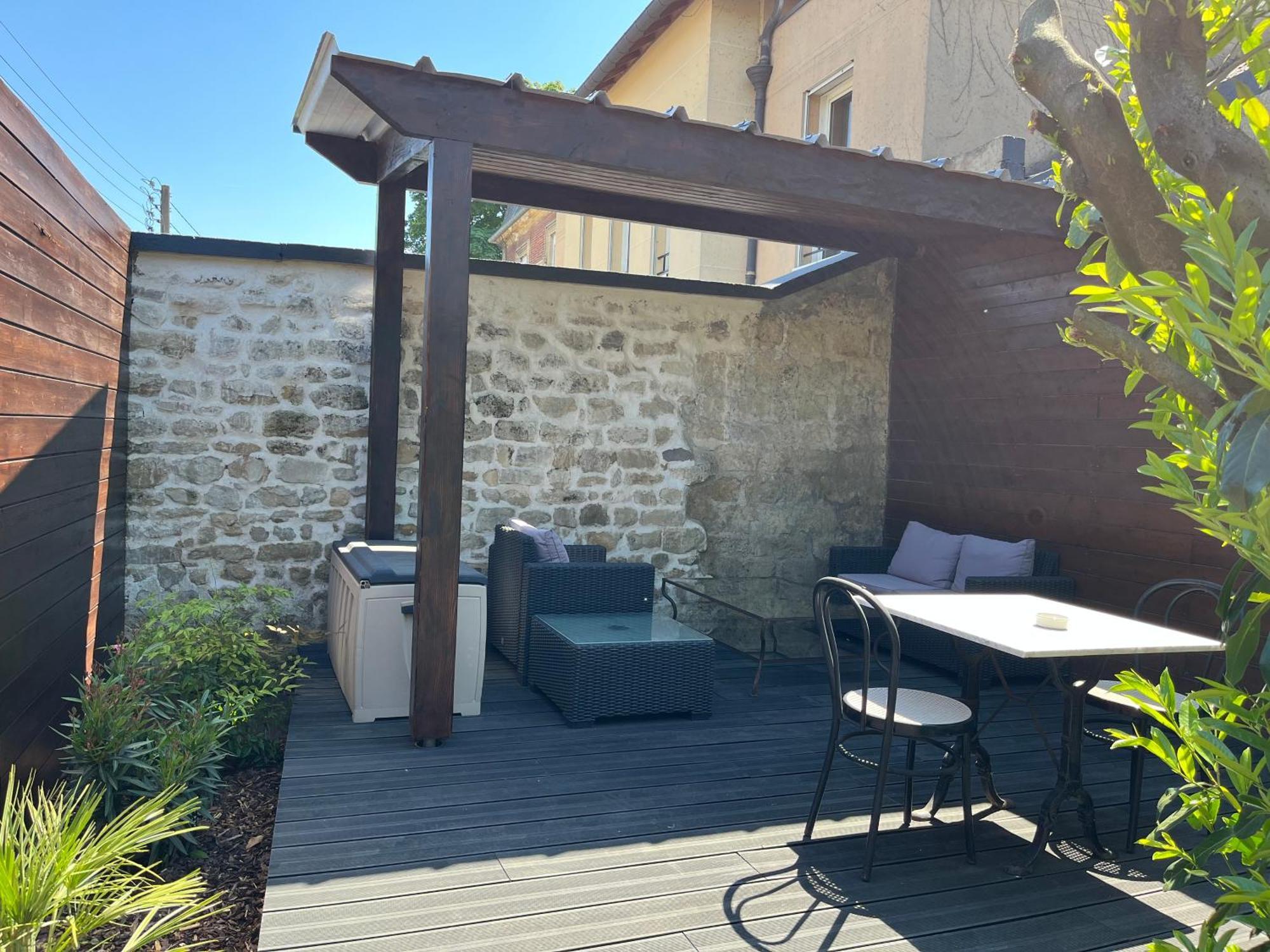 Hébergement de vacances Luxe + Jardin Et Terrasse